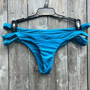 B.Swim Sail B. Basic Bikini Bottom,Size Medium,NWT